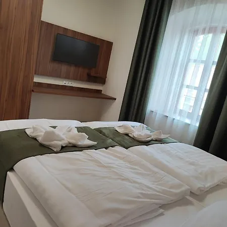 River Apartmanhaz Jaszbereny Exterior photo