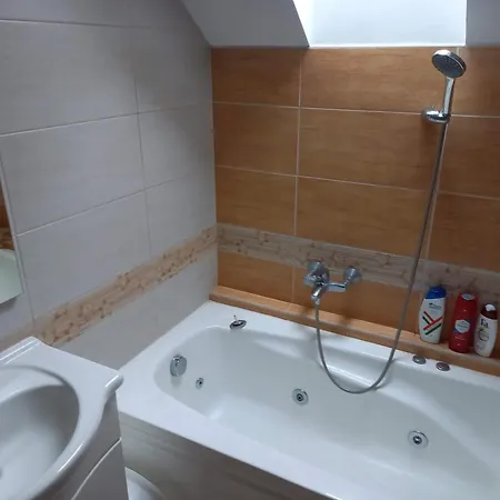 River Apartmanhaz Jaszbereny Exterior photo