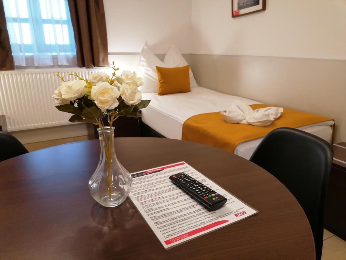River Apartmanhaz