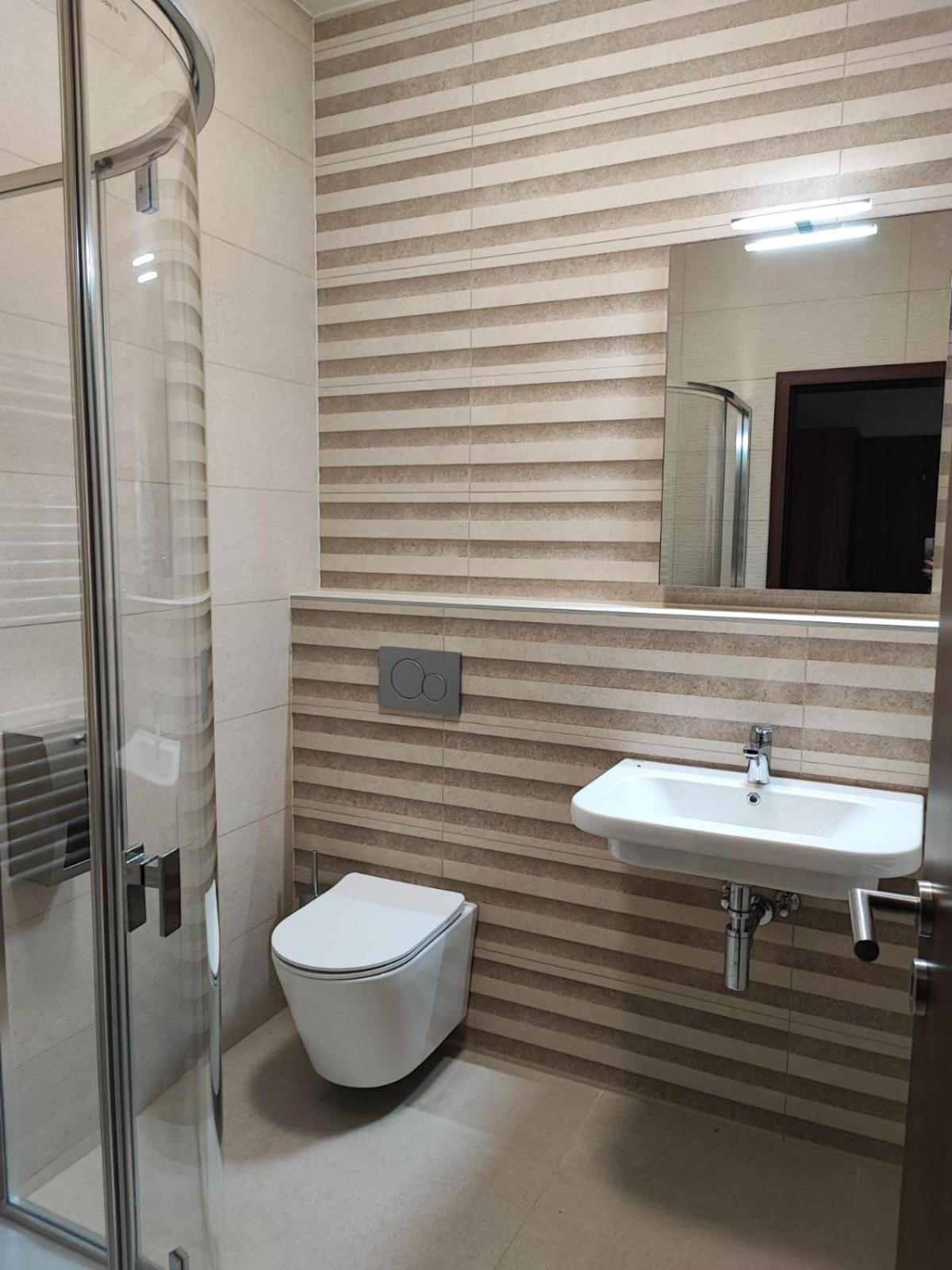 River Apartmanhaz Apartment Jaszbereny
